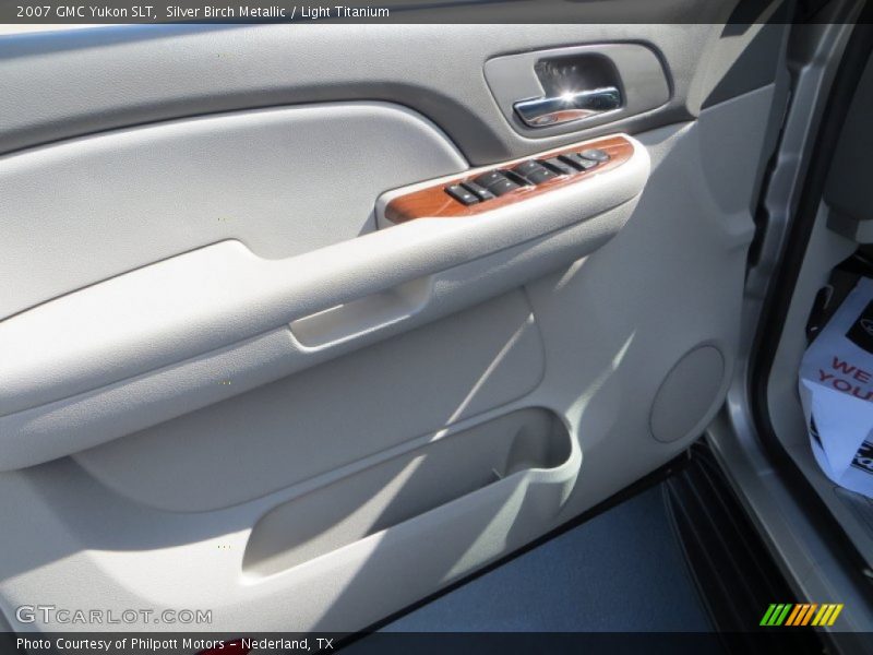 Silver Birch Metallic / Light Titanium 2007 GMC Yukon SLT