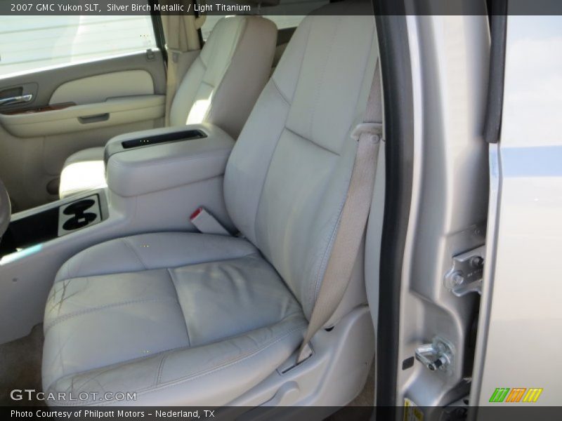 Silver Birch Metallic / Light Titanium 2007 GMC Yukon SLT