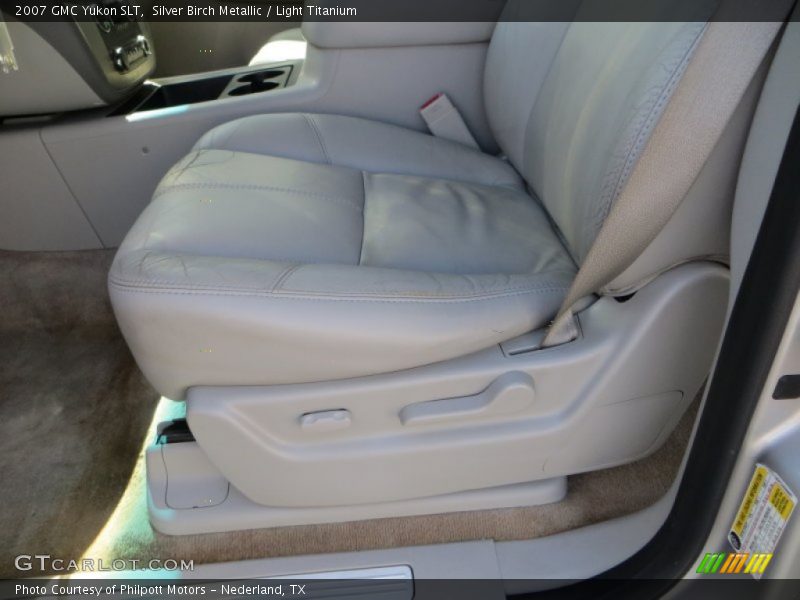 Silver Birch Metallic / Light Titanium 2007 GMC Yukon SLT
