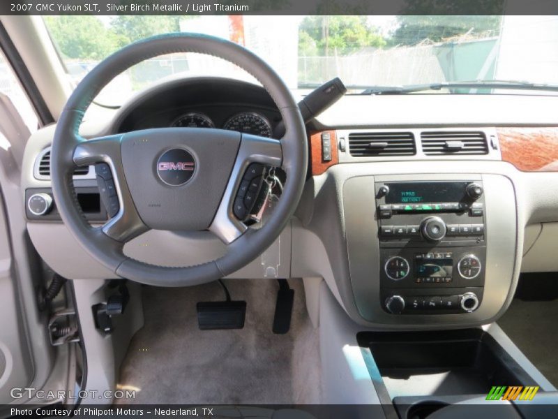Silver Birch Metallic / Light Titanium 2007 GMC Yukon SLT