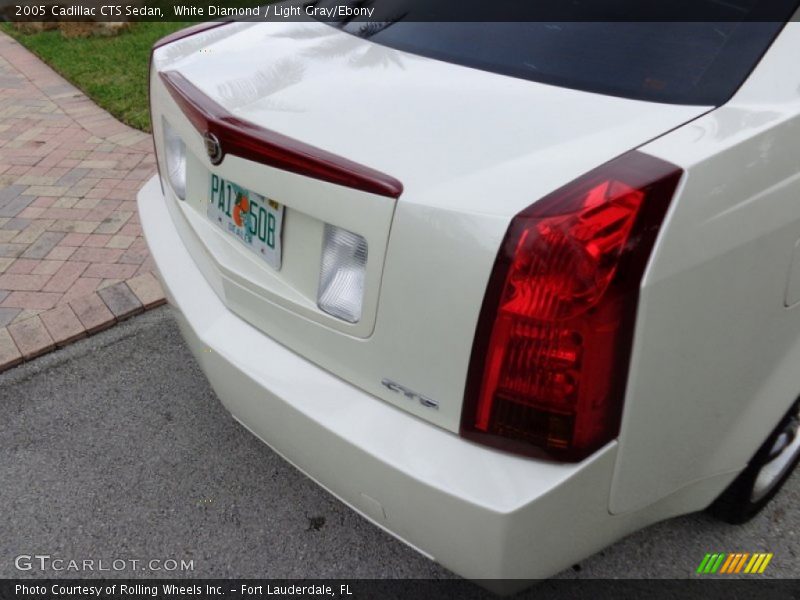 White Diamond / Light Gray/Ebony 2005 Cadillac CTS Sedan