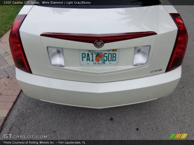 White Diamond / Light Gray/Ebony 2005 Cadillac CTS Sedan
