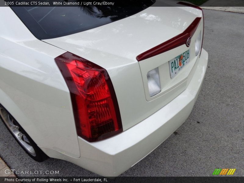 White Diamond / Light Gray/Ebony 2005 Cadillac CTS Sedan
