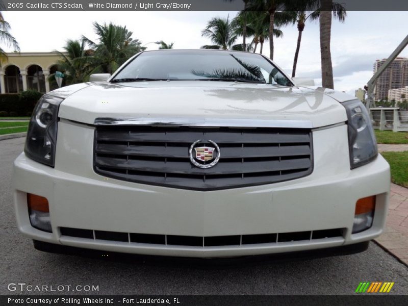 White Diamond / Light Gray/Ebony 2005 Cadillac CTS Sedan