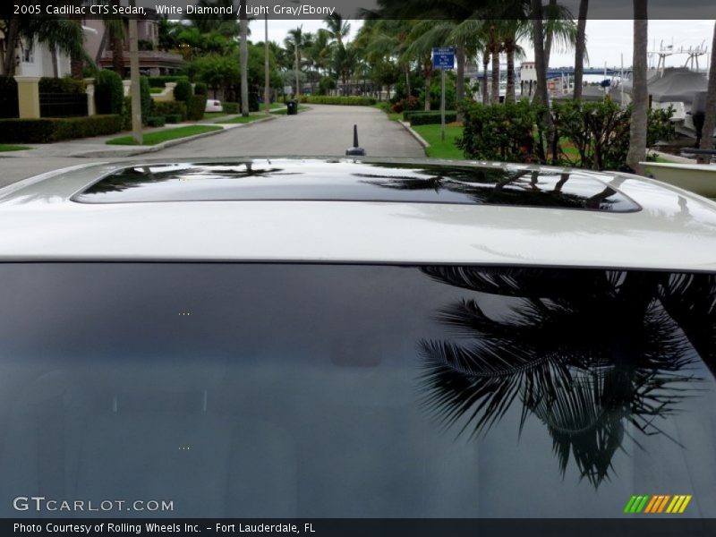 White Diamond / Light Gray/Ebony 2005 Cadillac CTS Sedan