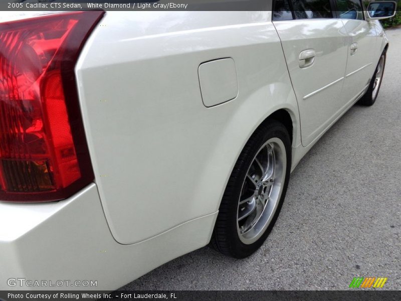 White Diamond / Light Gray/Ebony 2005 Cadillac CTS Sedan