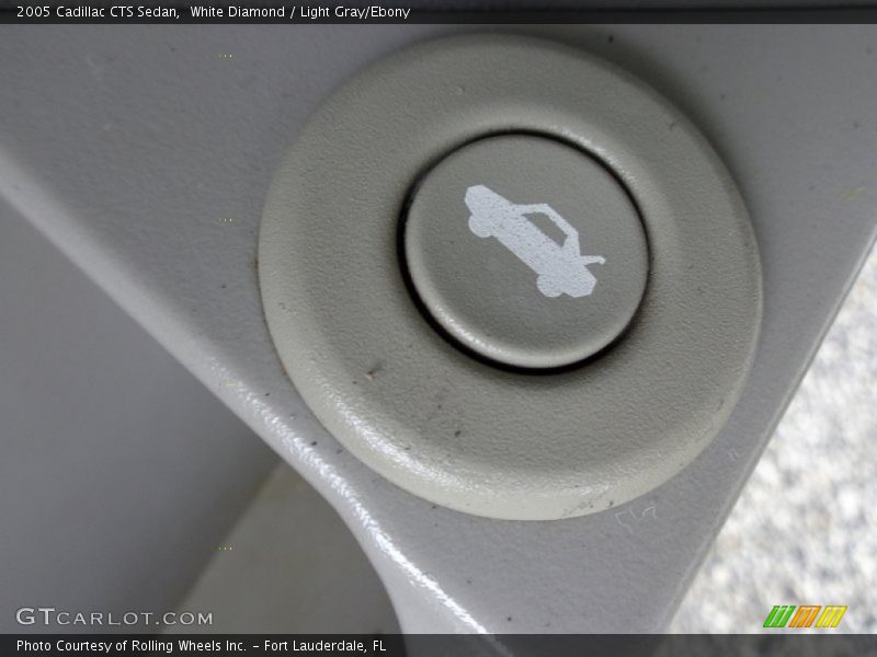 White Diamond / Light Gray/Ebony 2005 Cadillac CTS Sedan