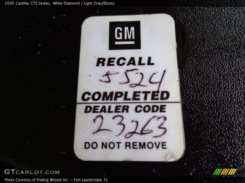 White Diamond / Light Gray/Ebony 2005 Cadillac CTS Sedan