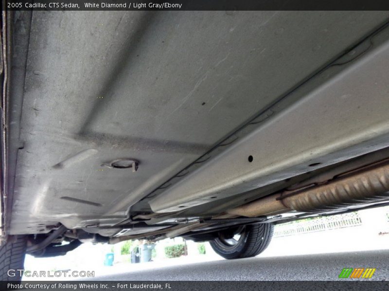 White Diamond / Light Gray/Ebony 2005 Cadillac CTS Sedan