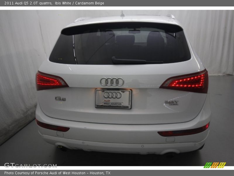 Ibis White / Cardamom Beige 2011 Audi Q5 2.0T quattro