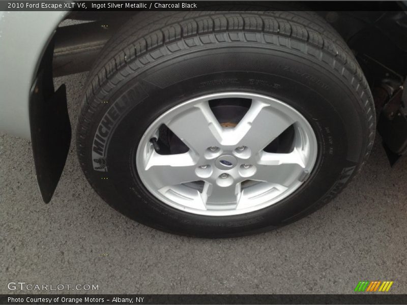 Ingot Silver Metallic / Charcoal Black 2010 Ford Escape XLT V6