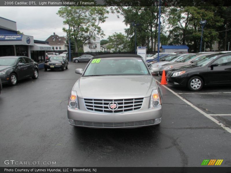Light Platinum Metallic / Titanium 2006 Cadillac DTS