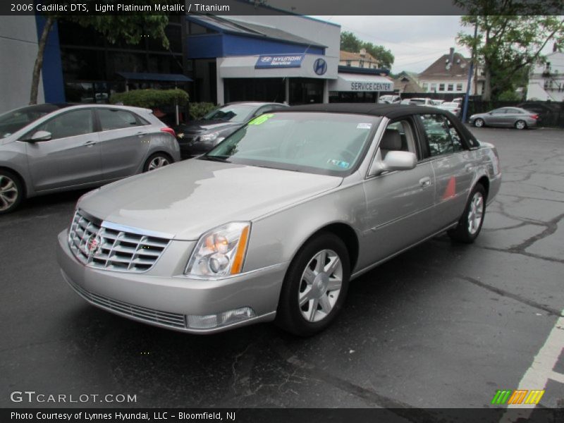 Light Platinum Metallic / Titanium 2006 Cadillac DTS