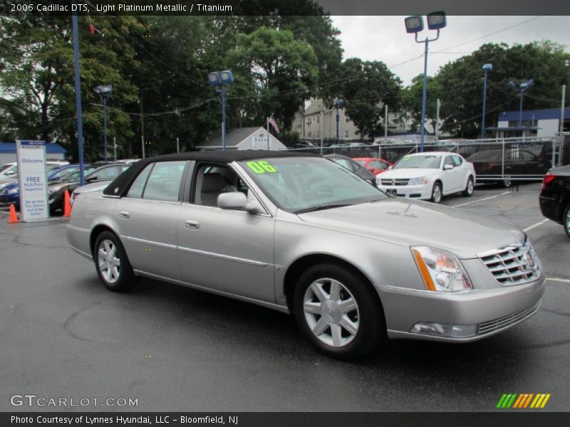Light Platinum Metallic / Titanium 2006 Cadillac DTS