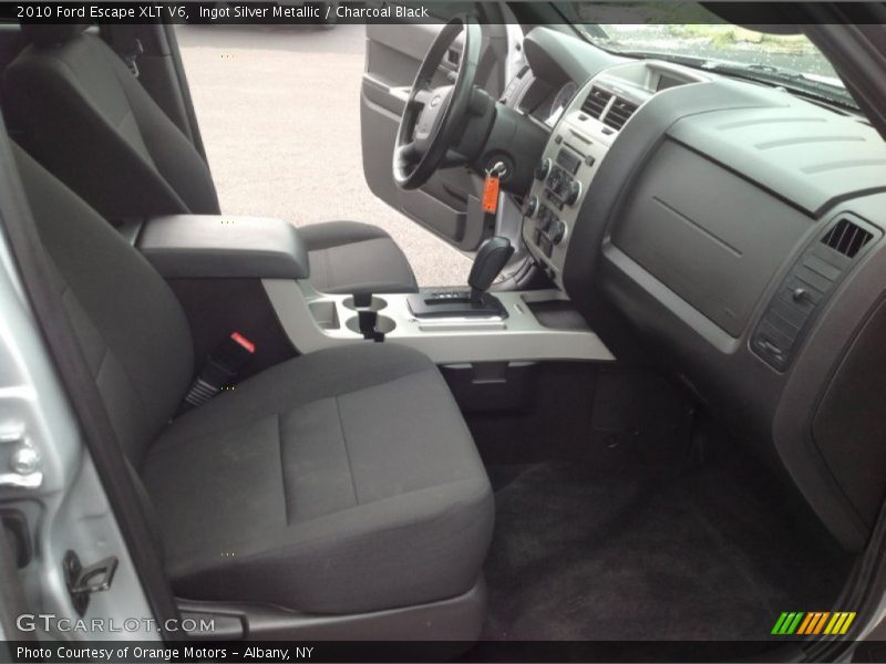 Ingot Silver Metallic / Charcoal Black 2010 Ford Escape XLT V6