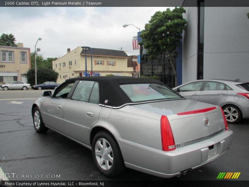 Light Platinum Metallic / Titanium 2006 Cadillac DTS