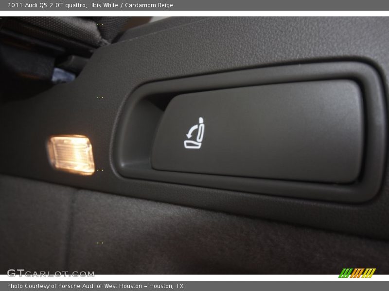 Ibis White / Cardamom Beige 2011 Audi Q5 2.0T quattro