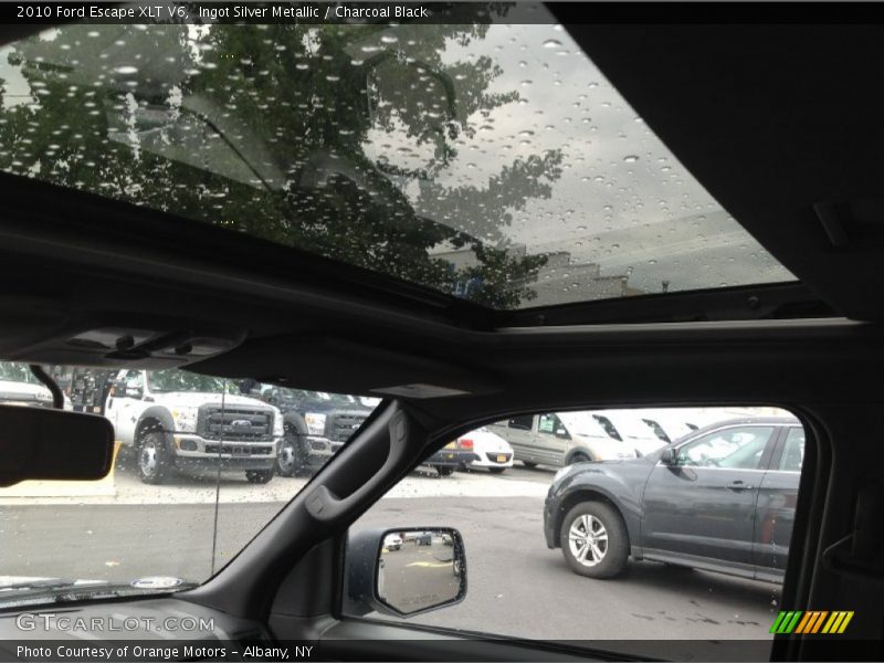 Ingot Silver Metallic / Charcoal Black 2010 Ford Escape XLT V6