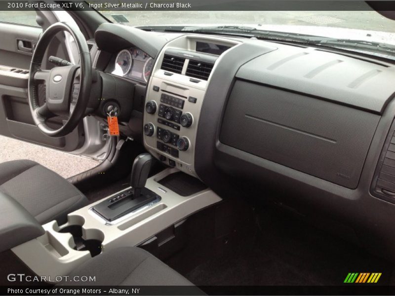 Ingot Silver Metallic / Charcoal Black 2010 Ford Escape XLT V6