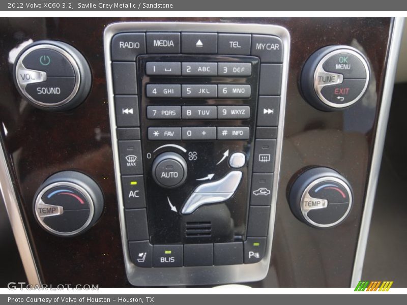Saville Grey Metallic / Sandstone 2012 Volvo XC60 3.2
