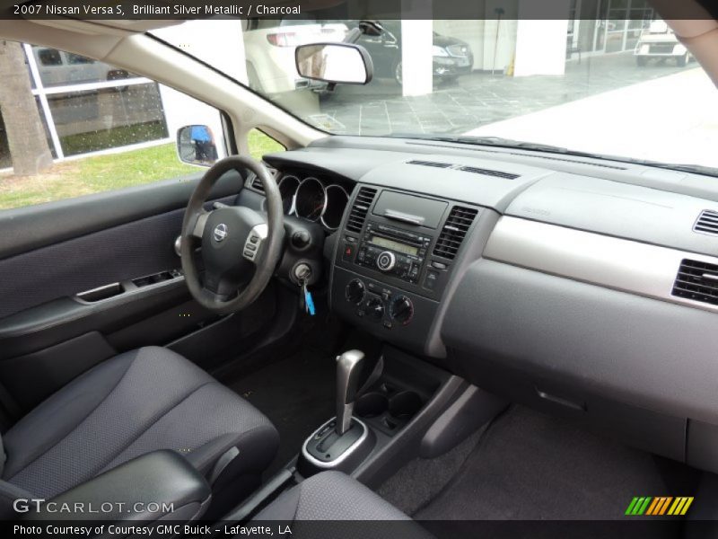 Brilliant Silver Metallic / Charcoal 2007 Nissan Versa S