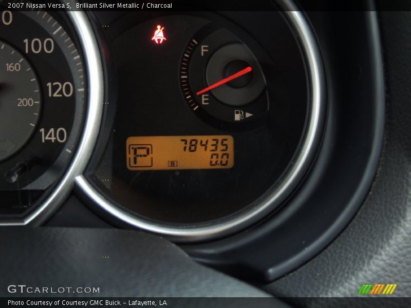 Brilliant Silver Metallic / Charcoal 2007 Nissan Versa S
