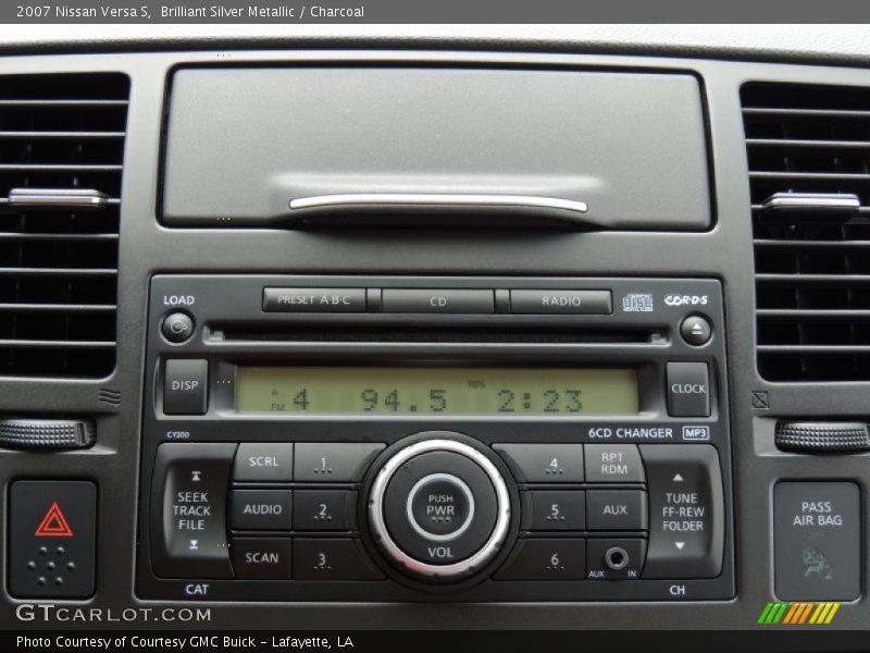 Brilliant Silver Metallic / Charcoal 2007 Nissan Versa S