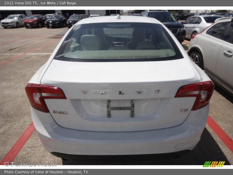 Ice White / Soft Beige 2012 Volvo S60 T5