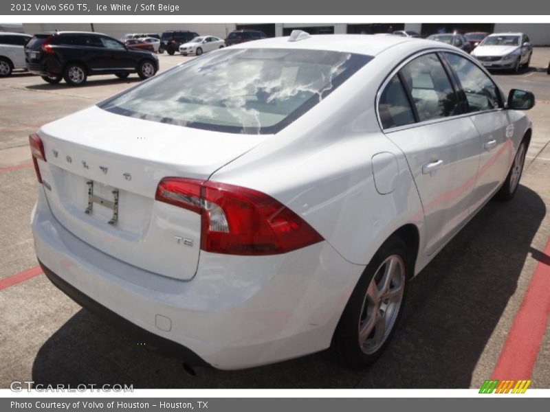 Ice White / Soft Beige 2012 Volvo S60 T5