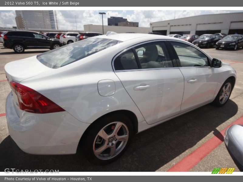 Ice White / Soft Beige 2012 Volvo S60 T5