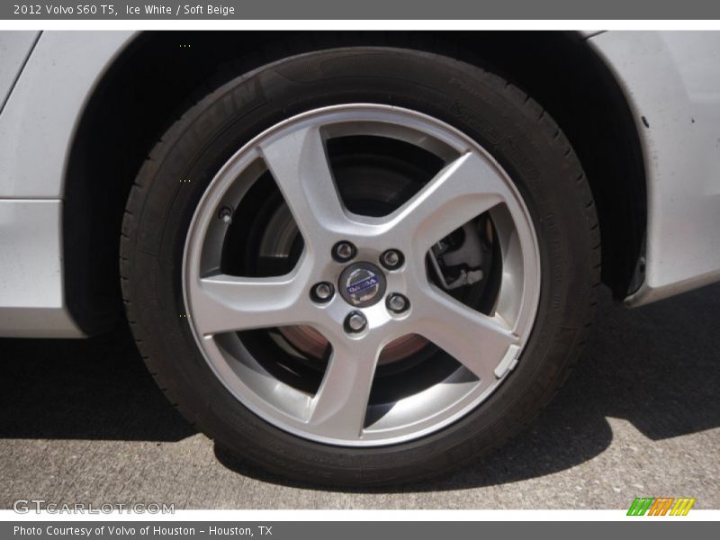 Ice White / Soft Beige 2012 Volvo S60 T5
