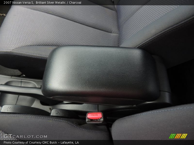 Brilliant Silver Metallic / Charcoal 2007 Nissan Versa S