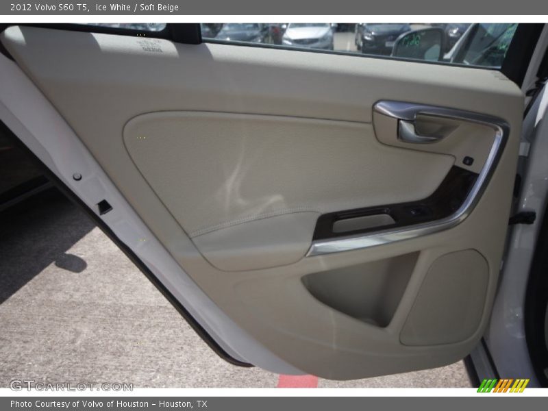 Ice White / Soft Beige 2012 Volvo S60 T5