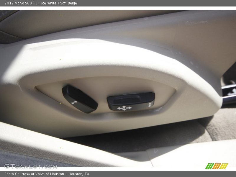 Ice White / Soft Beige 2012 Volvo S60 T5