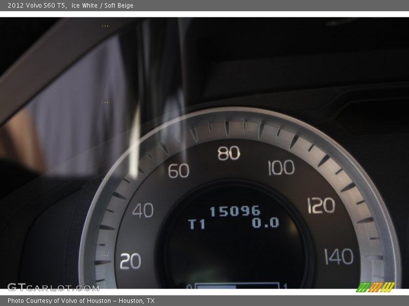 Ice White / Soft Beige 2012 Volvo S60 T5