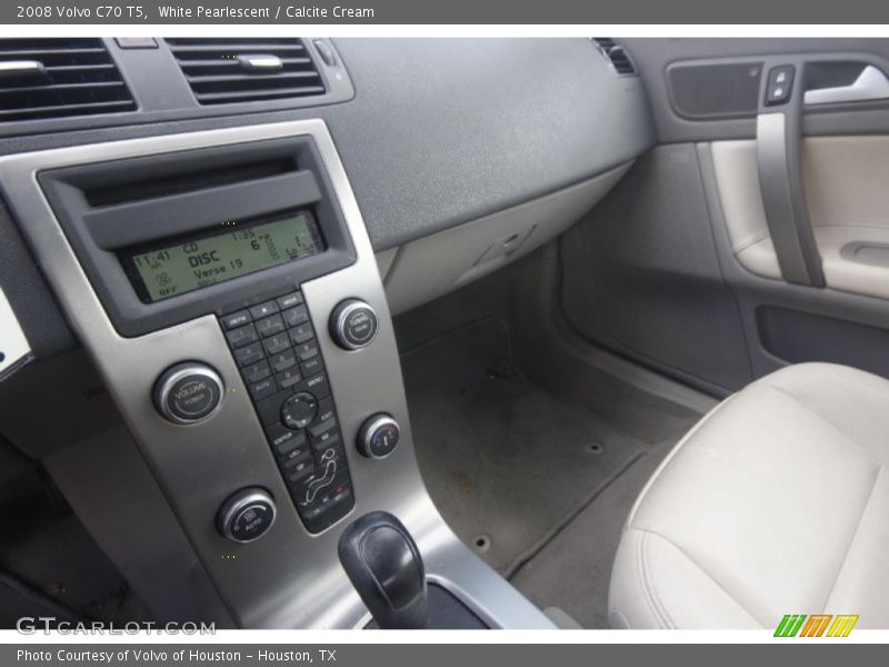 White Pearlescent / Calcite Cream 2008 Volvo C70 T5