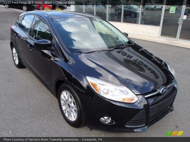Black / Charcoal Black 2012 Ford Focus SE 5-Door