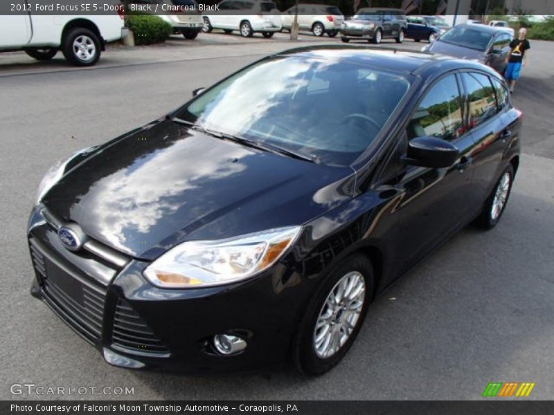 Black / Charcoal Black 2012 Ford Focus SE 5-Door