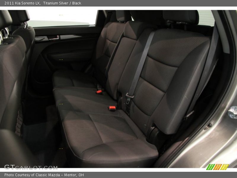 Titanium Silver / Black 2011 Kia Sorento LX