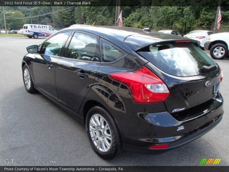 Black / Charcoal Black 2012 Ford Focus SE 5-Door