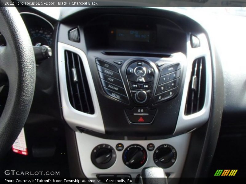 Black / Charcoal Black 2012 Ford Focus SE 5-Door