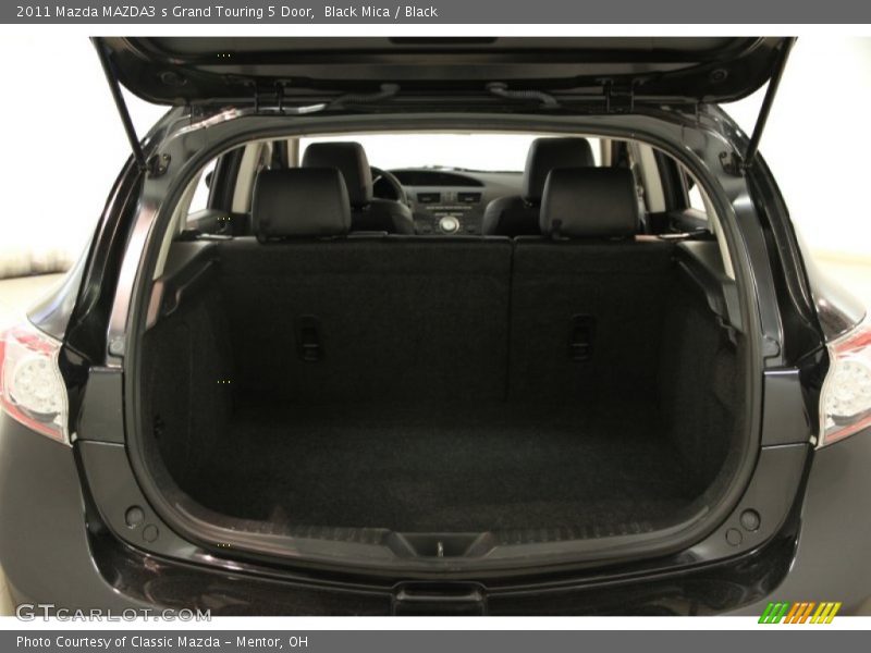  2011 MAZDA3 s Grand Touring 5 Door Trunk