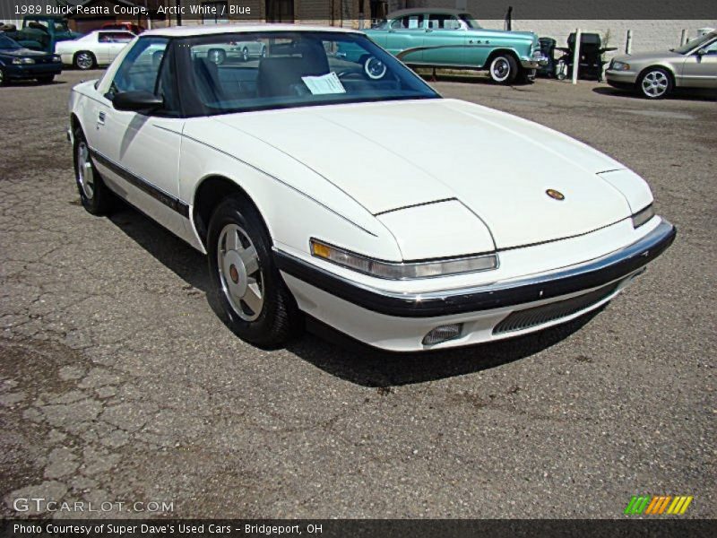 Front 3/4 View of 1989 Reatta Coupe