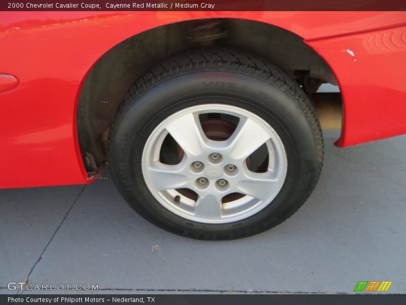 Cayenne Red Metallic / Medium Gray 2000 Chevrolet Cavalier Coupe