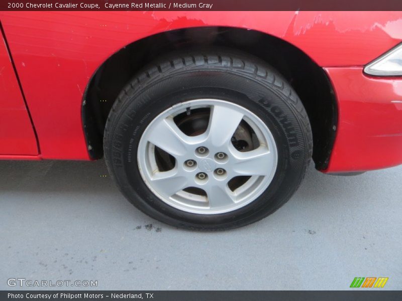 Cayenne Red Metallic / Medium Gray 2000 Chevrolet Cavalier Coupe