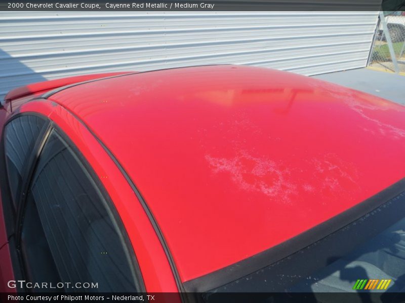 Cayenne Red Metallic / Medium Gray 2000 Chevrolet Cavalier Coupe