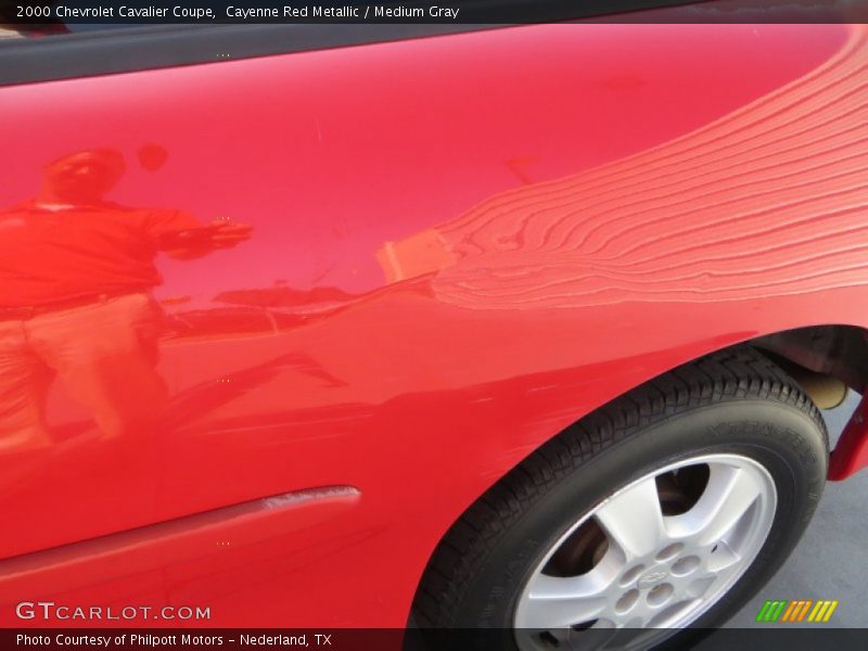 Cayenne Red Metallic / Medium Gray 2000 Chevrolet Cavalier Coupe