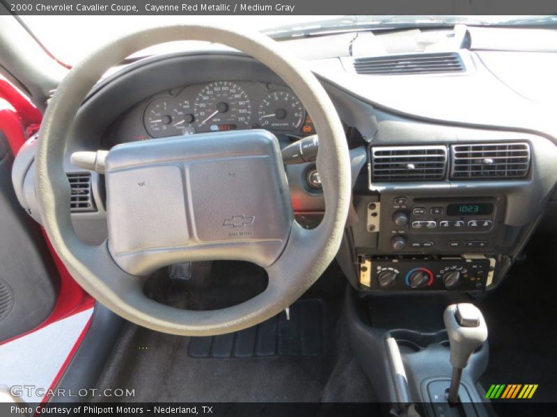 Cayenne Red Metallic / Medium Gray 2000 Chevrolet Cavalier Coupe