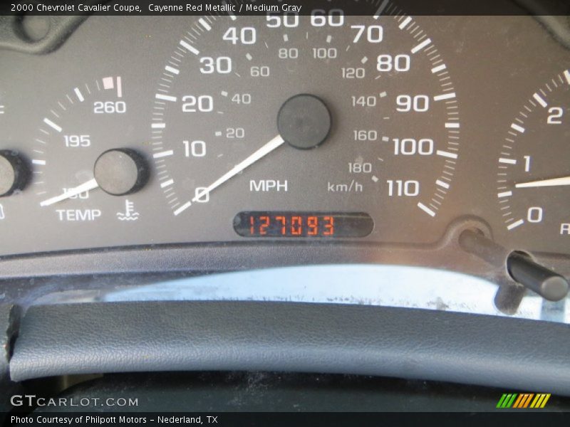 Cayenne Red Metallic / Medium Gray 2000 Chevrolet Cavalier Coupe