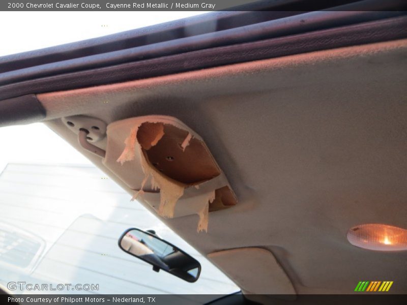 Cayenne Red Metallic / Medium Gray 2000 Chevrolet Cavalier Coupe